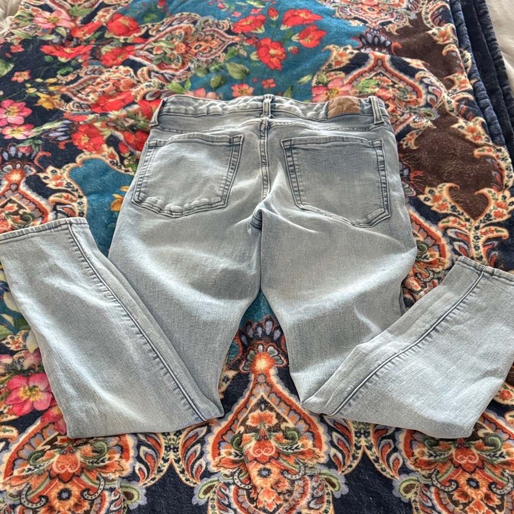 Aeropostale Women’s Light Blue Stretch Jeggings